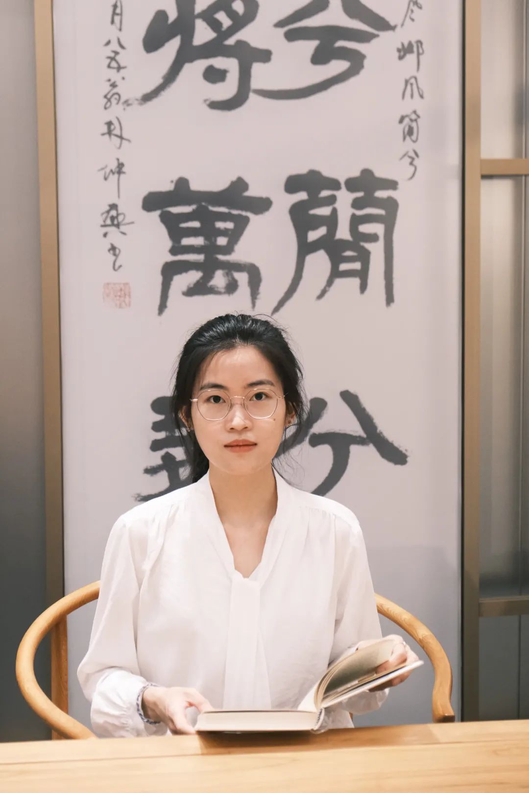 金秋送爽喜迎八方学子丹桂飘香,金秋时分迎双节丹桂飘香结良缘