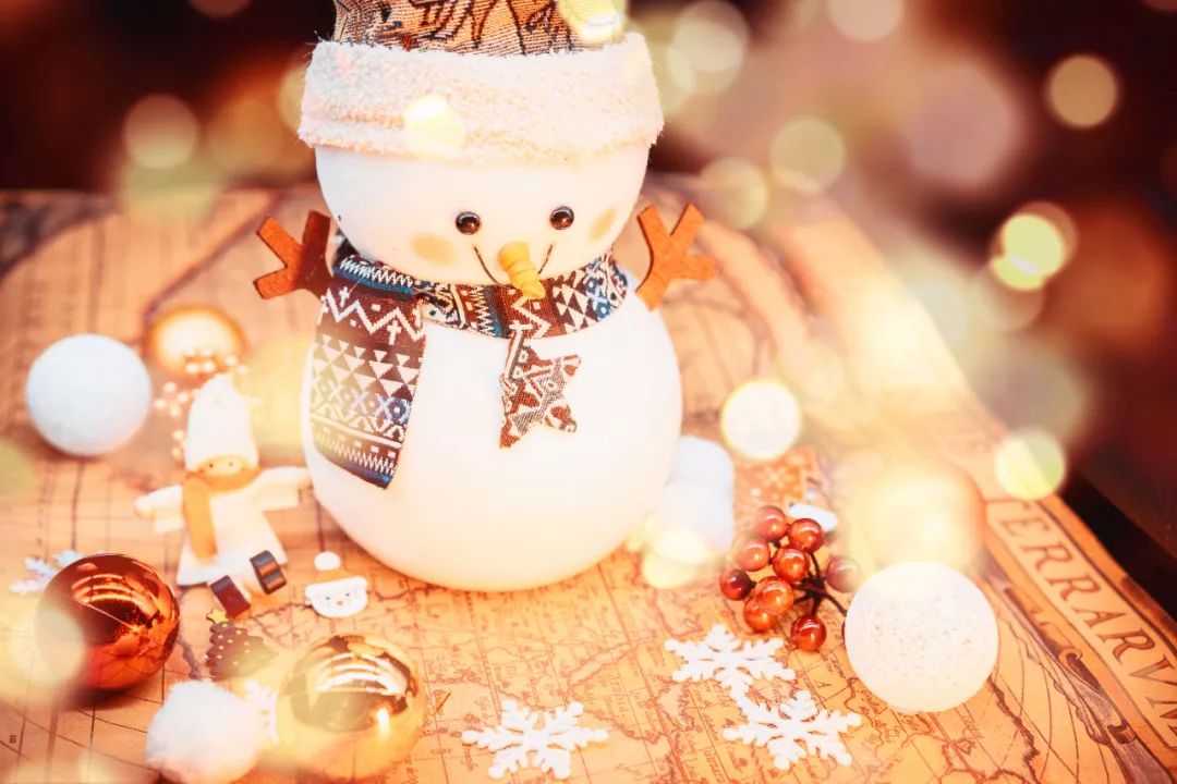 收到圣诞节礼物怎么发朋友圈文案,幼儿园小朋友过圣诞节朋友圈文案