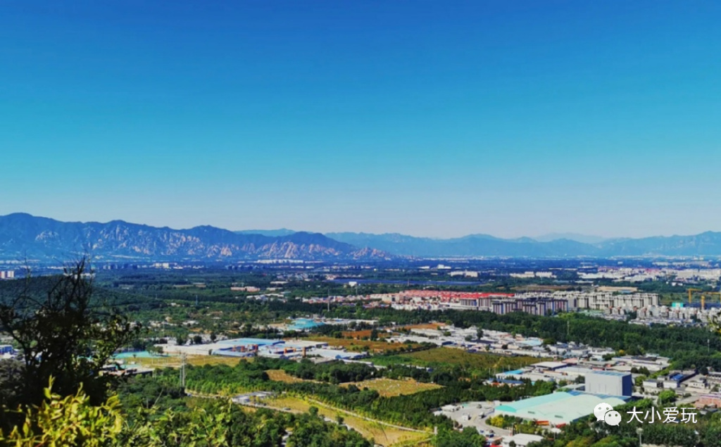 北京赏秋打卡地银杏大道,北京10条最值得打卡赏红叶线路