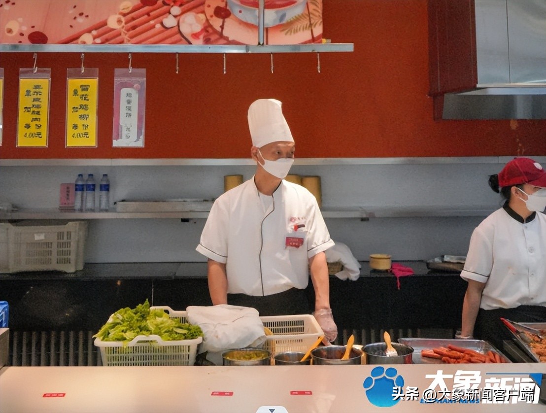 象·面孔|“送儿子上北大”的河南鸡蛋灌饼店主:希望四年以后再到北大走一走
