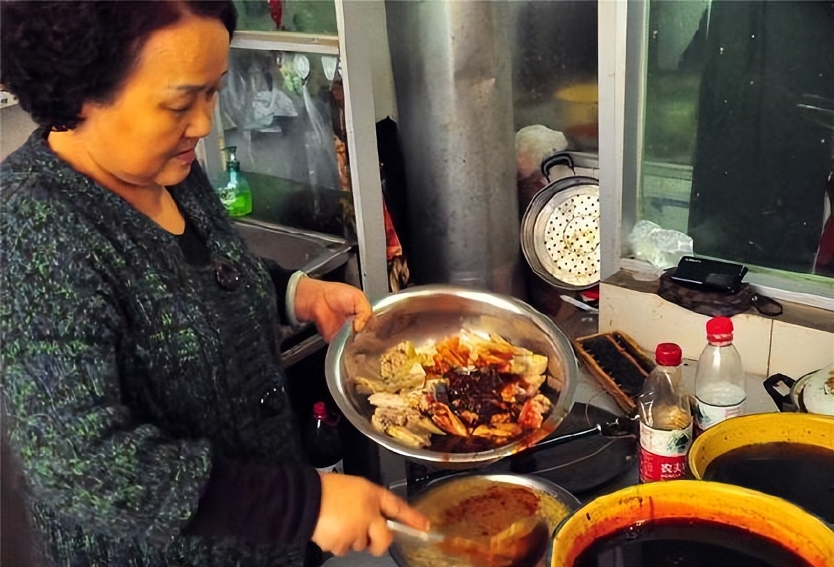 案例：儿媳上班拿错我手机，她打来电话，看到来电显示我火了