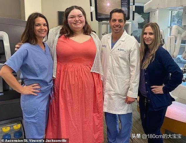 美国女子怀了14个小孩,美国一女子胖成瘤子