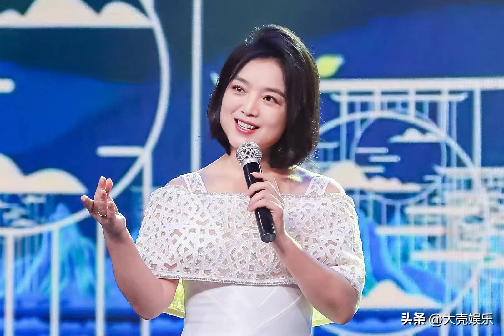 雪景农家院装修,白雪装扮屋