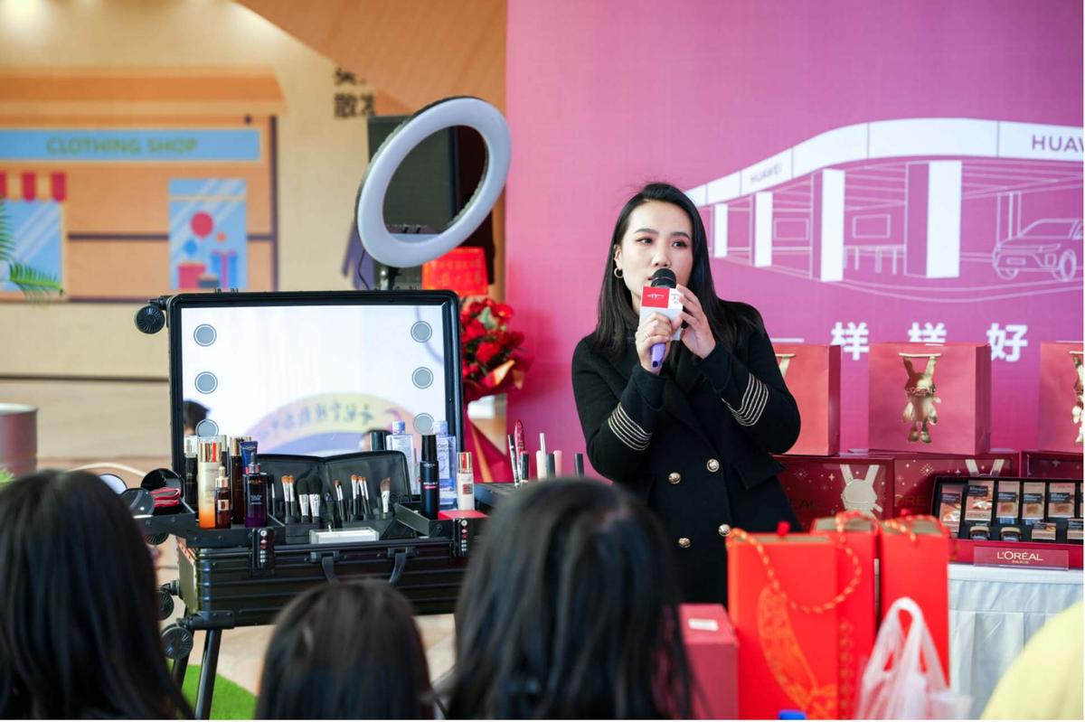 华为智能生活馆开业活动30秒视频,华为智能生活馆世纪东方