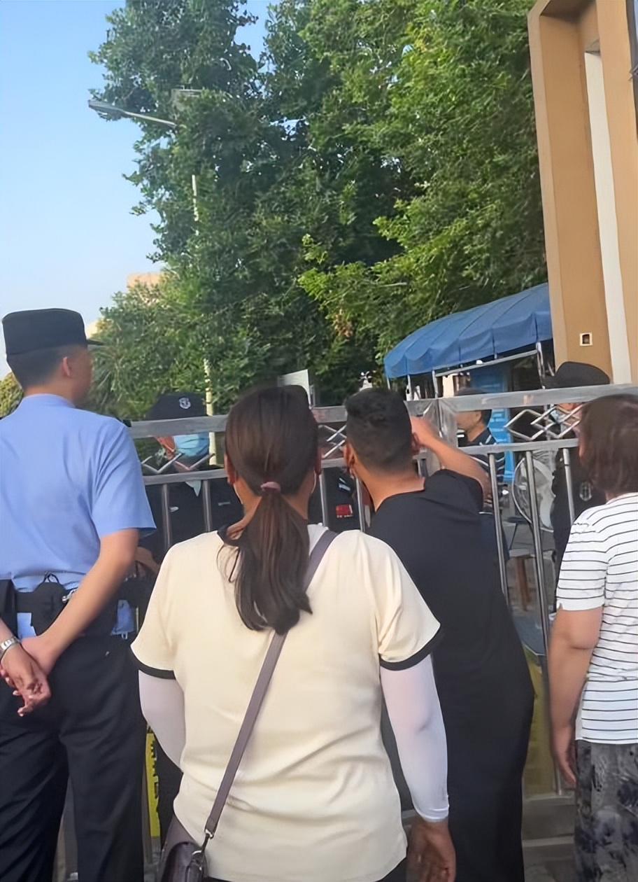 洛阳理工学院一大二学生坠亡，生前给母亲发遗言，曝光轻生原因