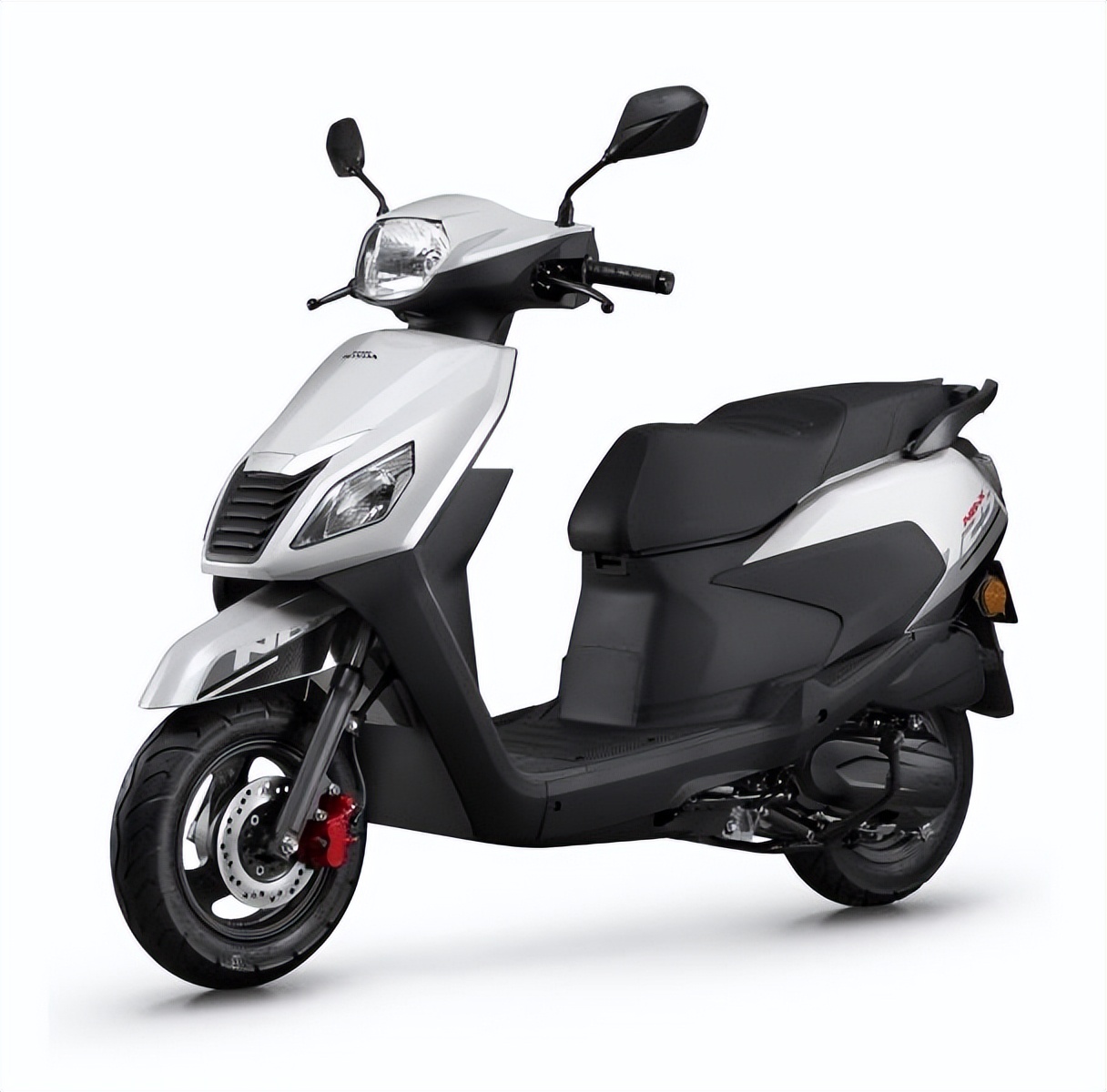 五羊本田nbx小踏板车,五羊本田125踏板对比新大洲本田