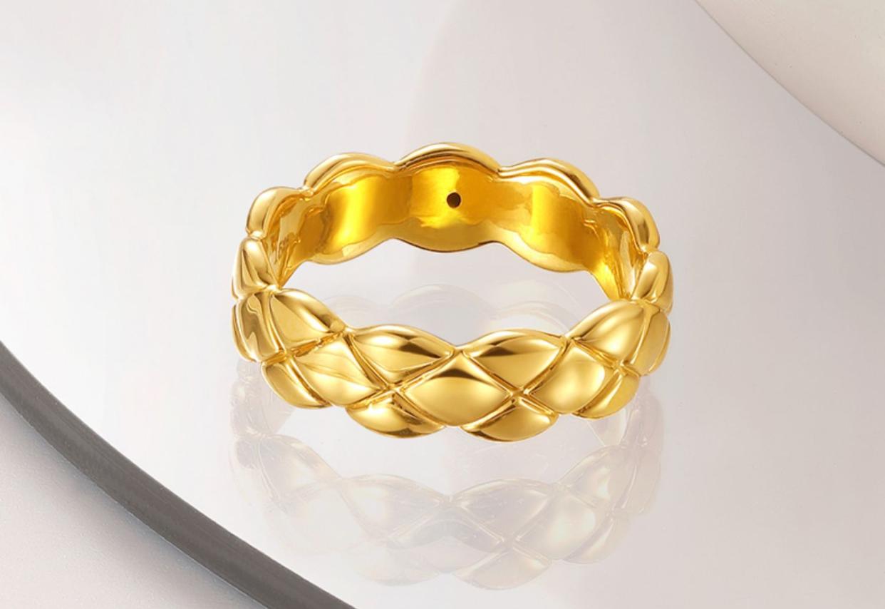 黄金首饰怎么选更纯正,黄金首饰怎么挑选款式