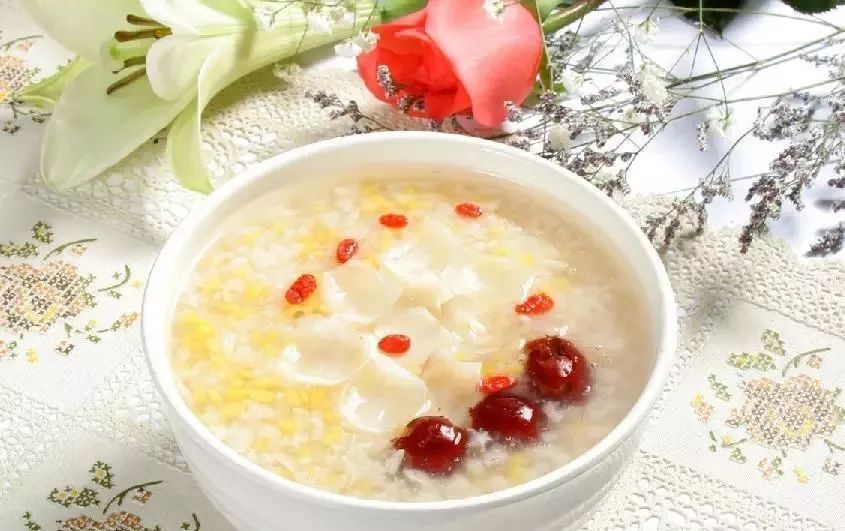 秋意渐浓固肺气防外邪,秋意浓养生方法