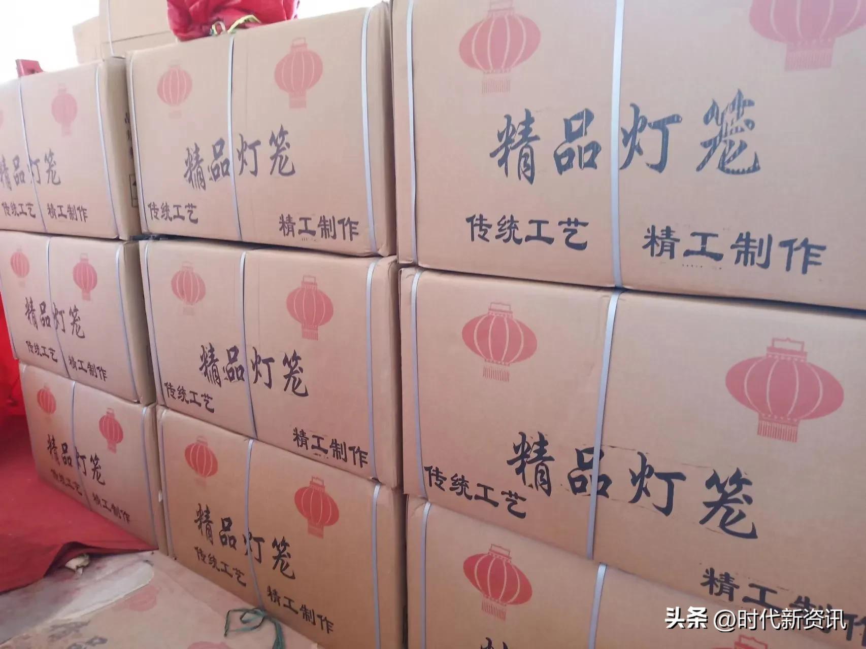 灵丘县东河南镇灯笼生产帮扶车间照亮村民致富路