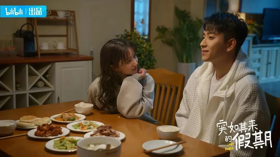 阚清子倪虹洁突如其来的假期,阚清子倪虹洁发布会