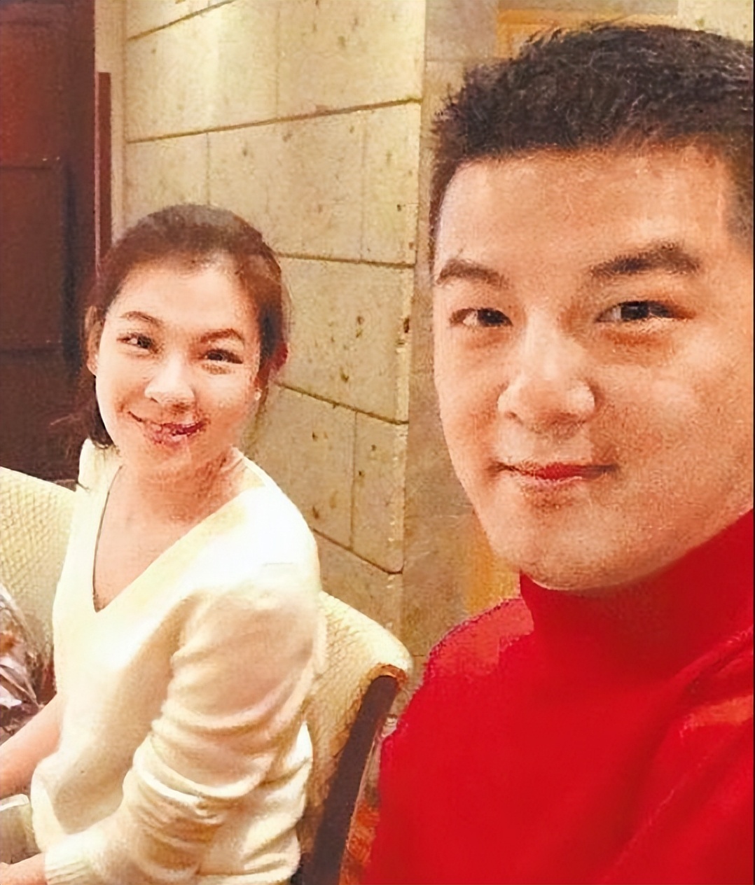 狂揽*钟金**奖、歌坛天后、美艳亲王，她们貌美有才却被伴侣无情伤害