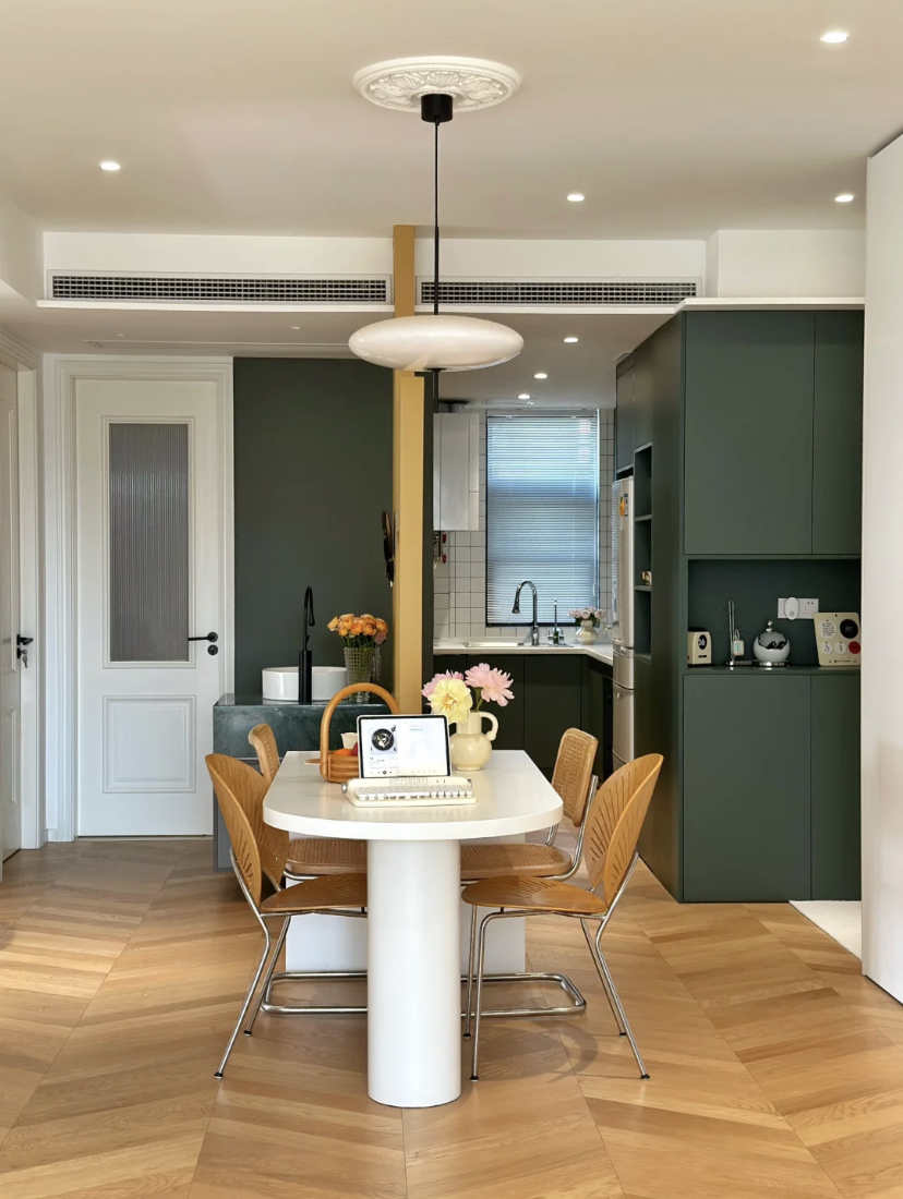 湖北夫妇拒绝“过度装修”，把114㎡家装得堪称教科书，太高级了