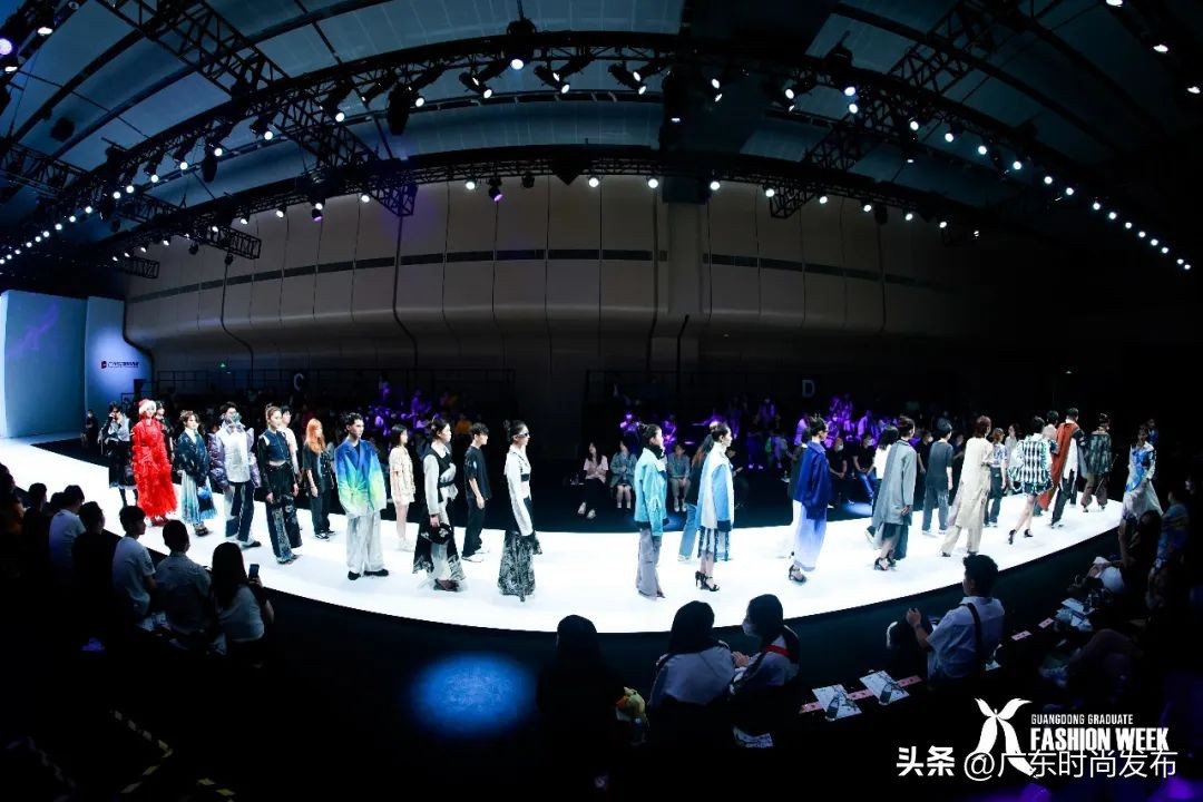 独特思维探寻时尚奇幻世界!中山职业技术学院服装设计毕业作品展演——2023中国(广东)大学生时装周