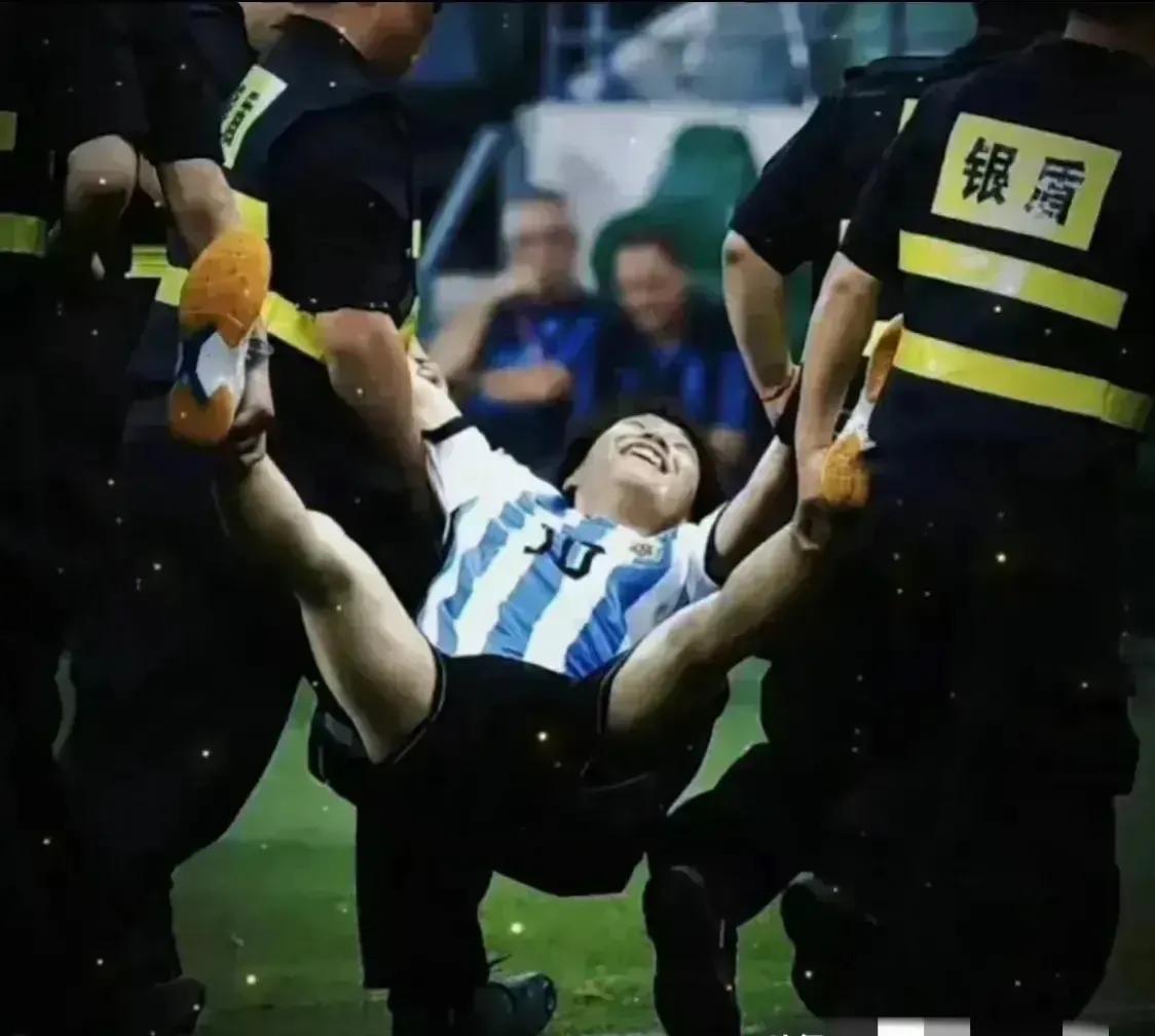 拥抱梅西少年,拥抱梅西少年道歉视频