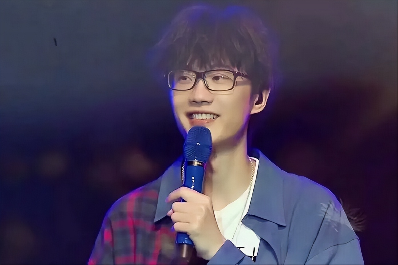 许嵩曾经火遍全国的网络歌手,许嵩能成为三大巨头的原因