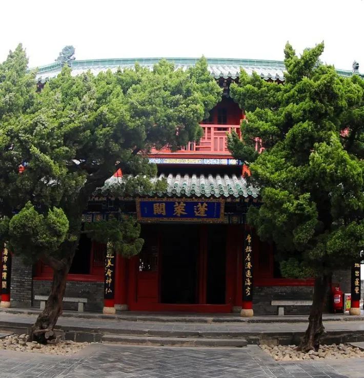 黄鹤楼滕王阁四大名楼,滕王阁黄鹤楼四大名楼是酒楼吗