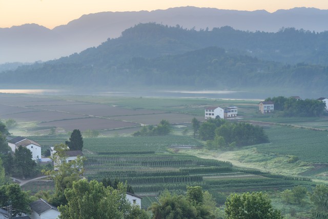 陶渊明田园诗六首,陶渊明的六首田园诗