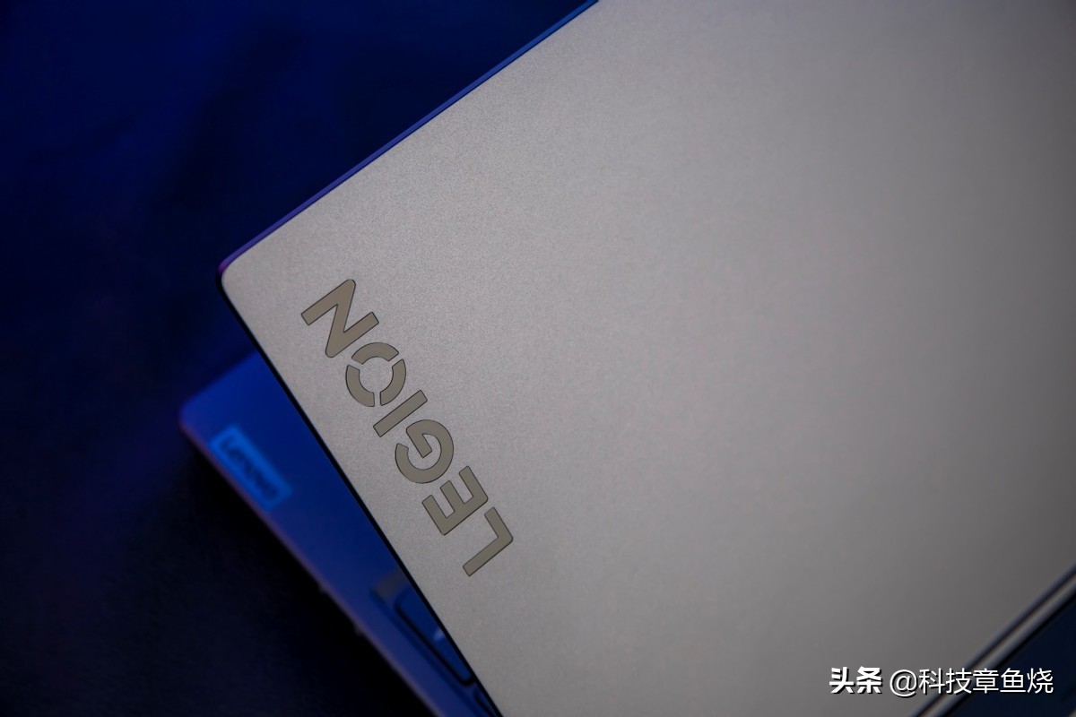 电竞体验,拯救者y7000p超能电竞和专业电竞