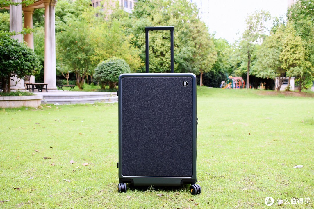 地平线8号城市脉搏行李箱，质感突出，干湿分离，真的好用