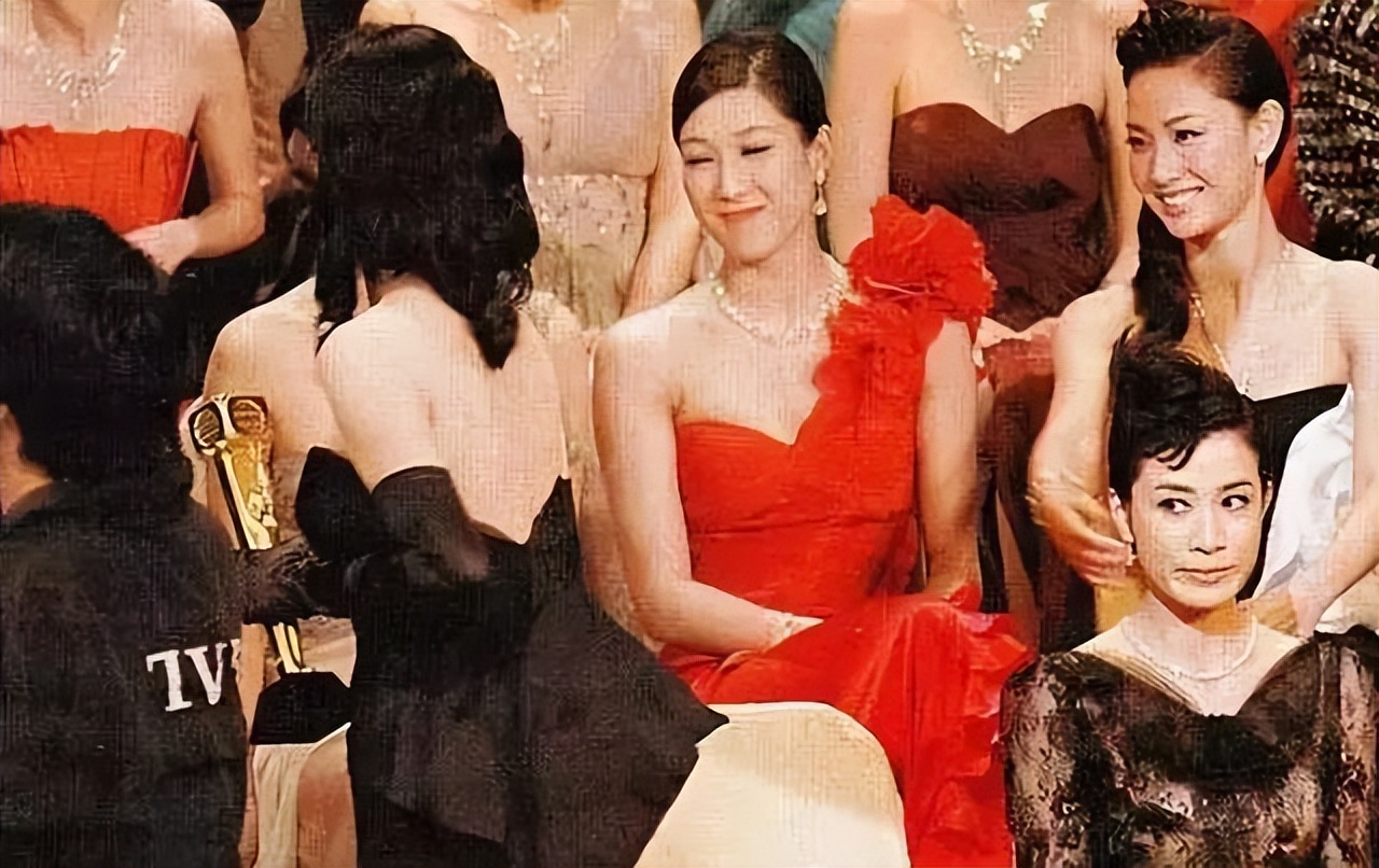 佘诗曼人生不能赢在起跑线,佘诗曼勾心斗角