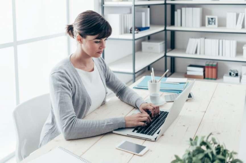 女性出现以下征兆说明开始衰老了,女人35岁开始衰老的征兆