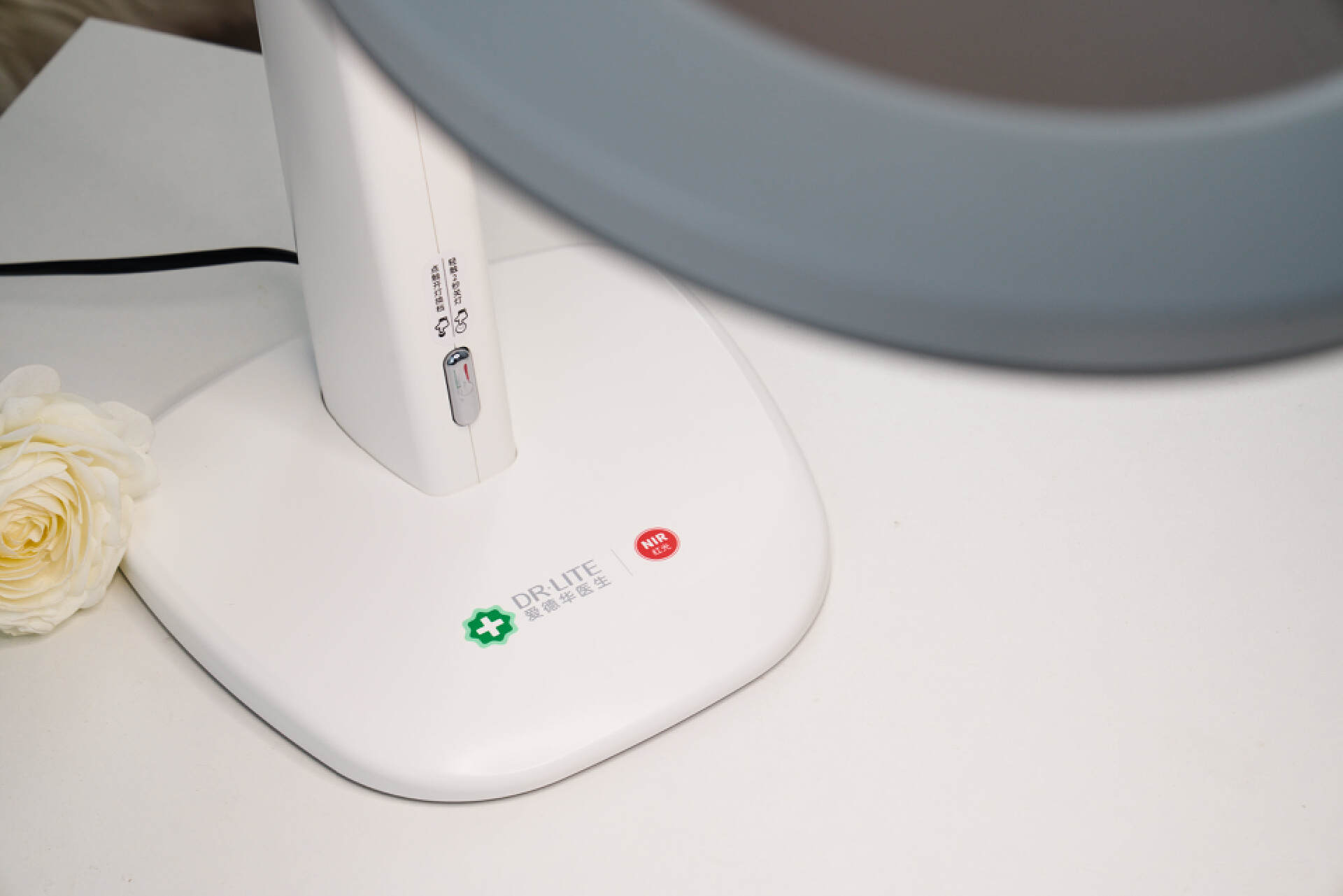 爱德华护眼灯真的有用吗,爱德华红光护眼灯对眼睛有伤害吗