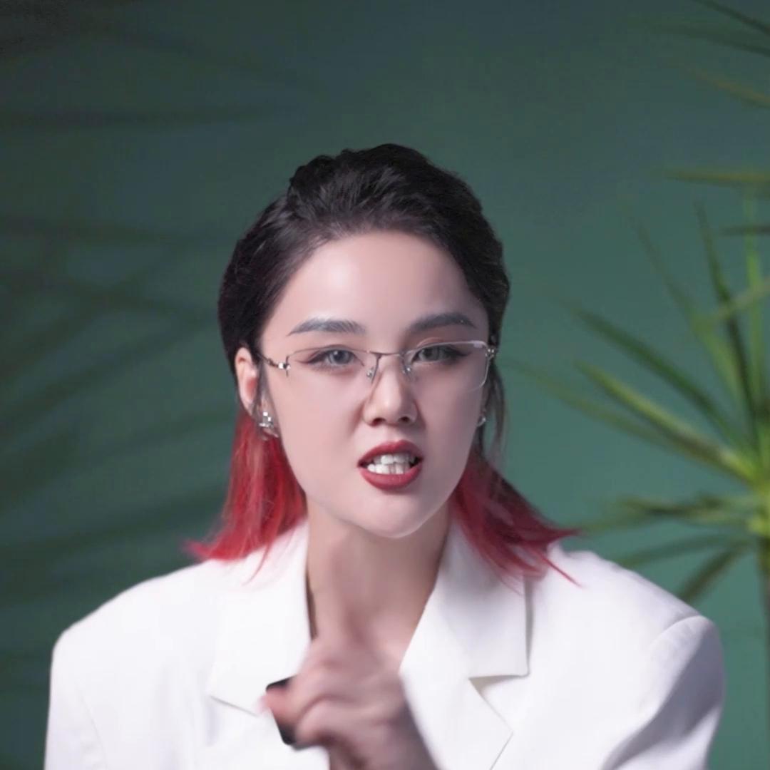 如何操作让美瞳更上色,美瞳线怎么上色快不晕色