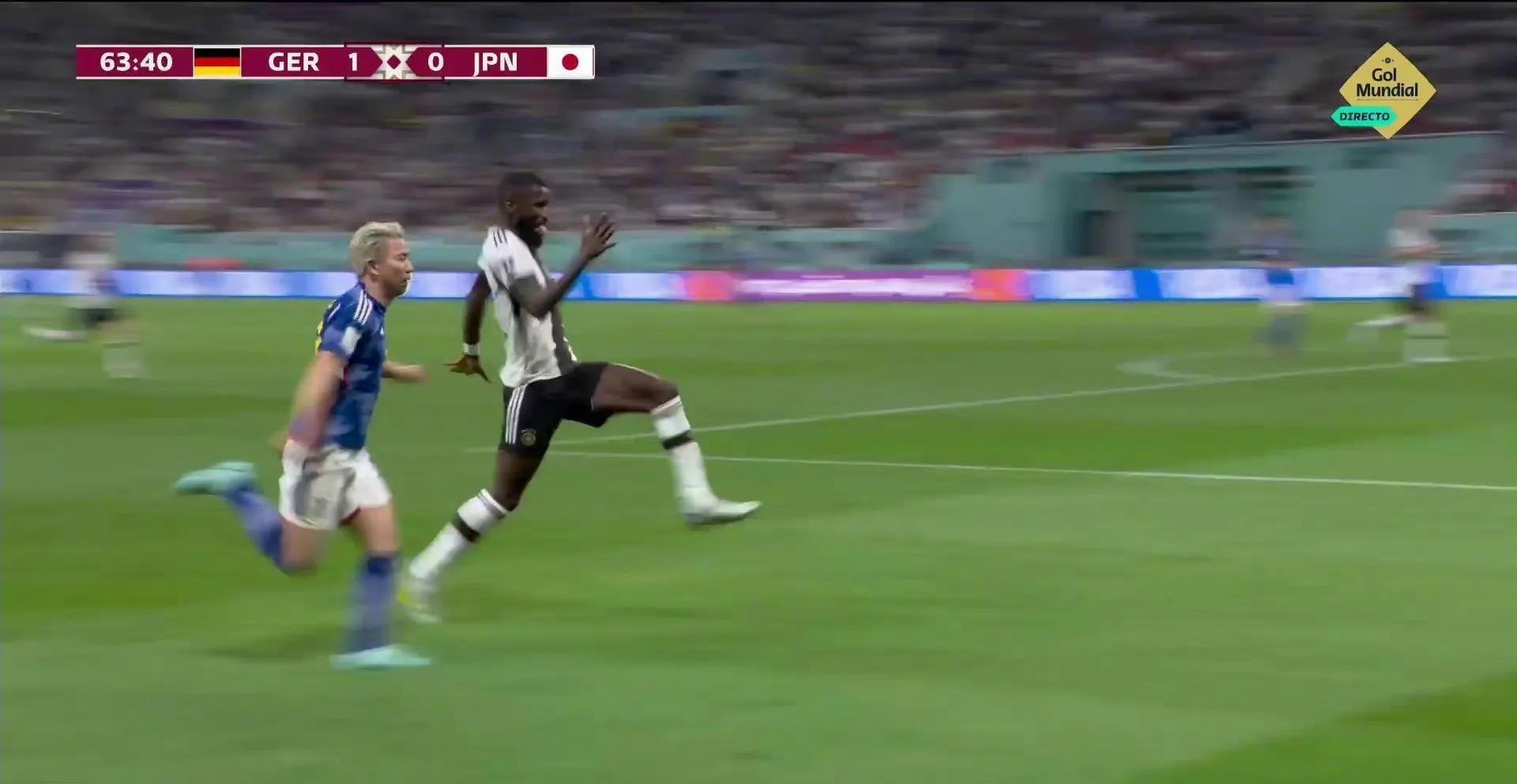 24岁国脚3次戏耍日本球员,戏弄日本人完整版