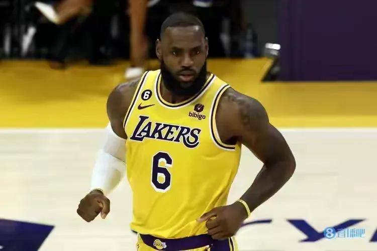 老詹连续6场高效拿下30+,老詹今日集锦活塞