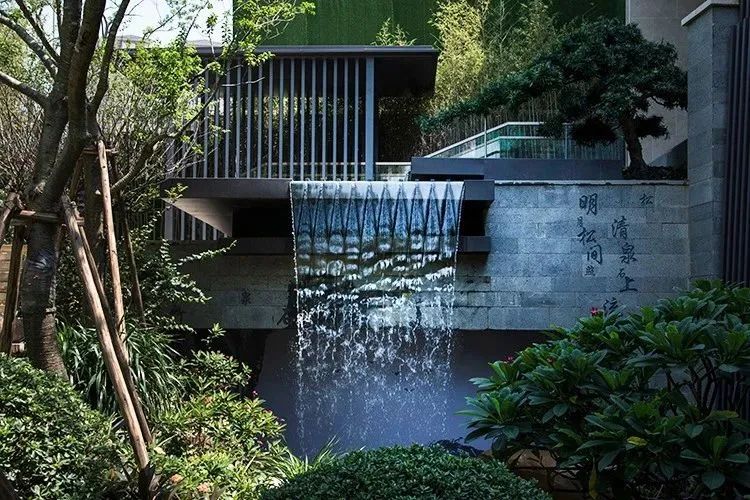 自然跌水景观,水幕瀑布跌水景观效果图