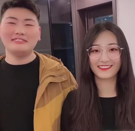 被跟踪，被绑架还往嘴里塞袜子，陈亚男这么惨和朱之文有关吗？