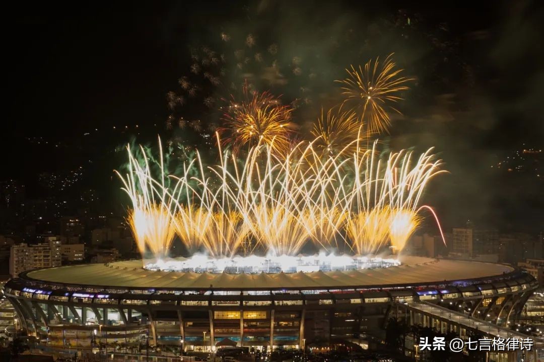 卡塔尔世界杯贺炜解说词1000字,卡塔尔世界杯中国最牛解说员