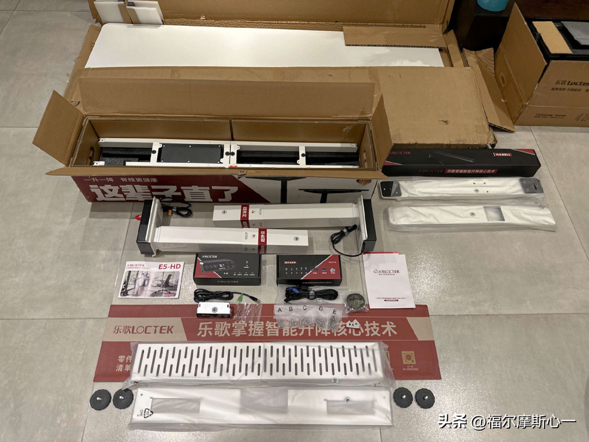 如何合理布局电脑桌,电脑桌怎么改造比较好看