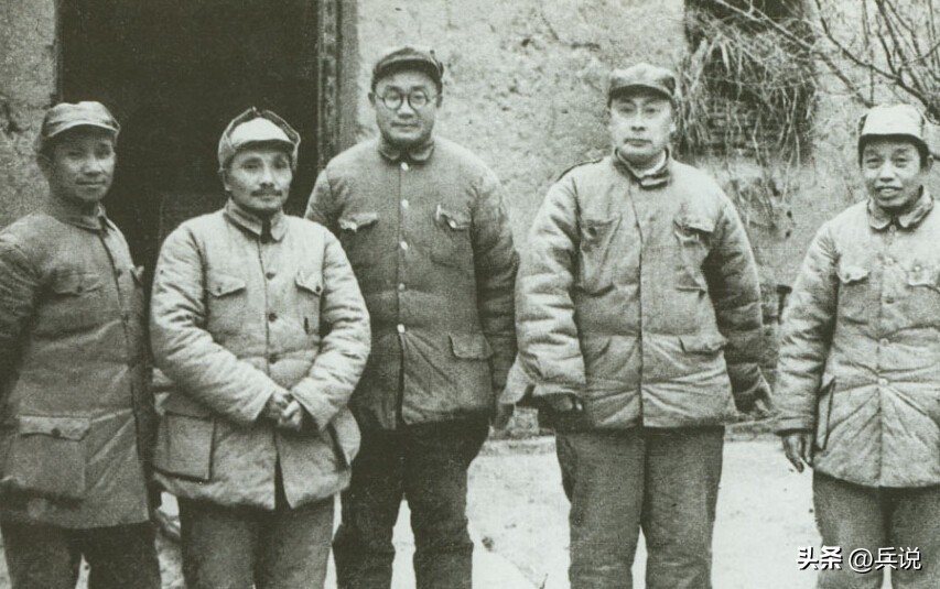 陈毅与*伯承刘**，谁的资历地位高？元帅排名，*伯承刘**为什么排在前