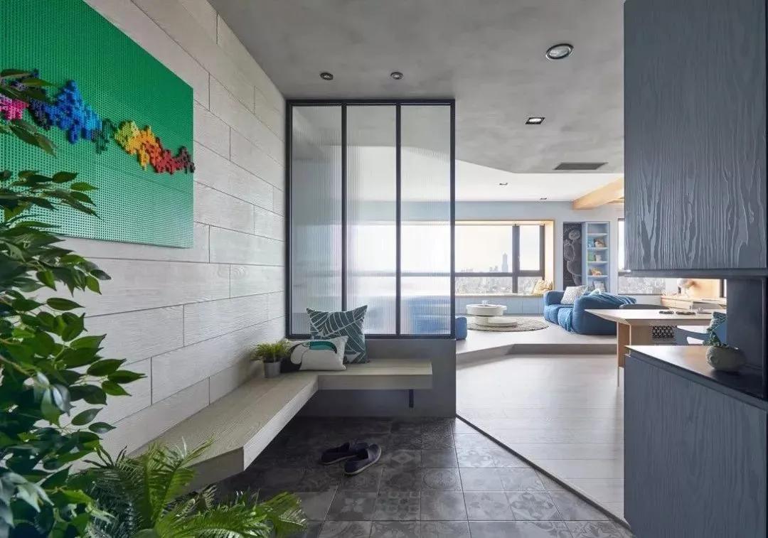 卫生间门对入户门化解神器,入户门对主卧对卫生间门怎么解决