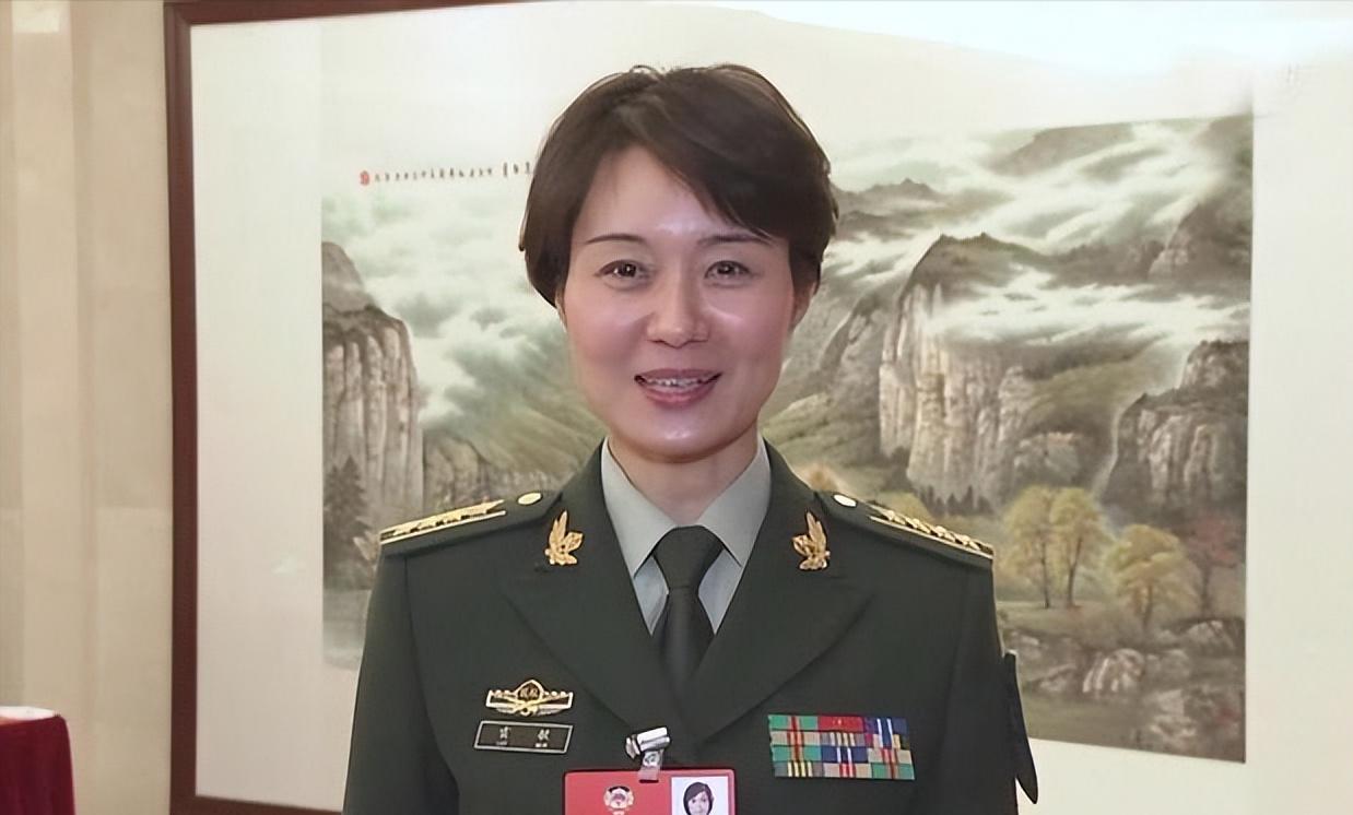 盘点8位演军人不招吐槽的女星,盘点那些演了军人的油腻明星