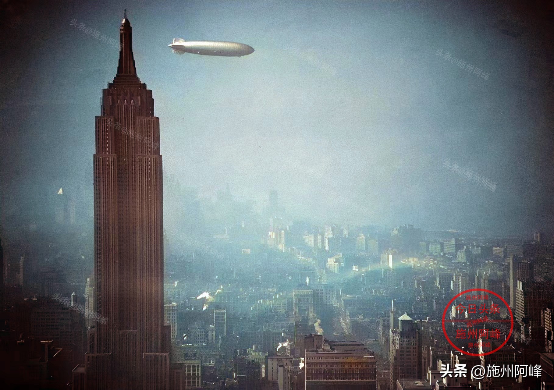 老照片：坐完牢刚出狱时的希特勒，与帝国大厦同框的兴登堡号飞艇