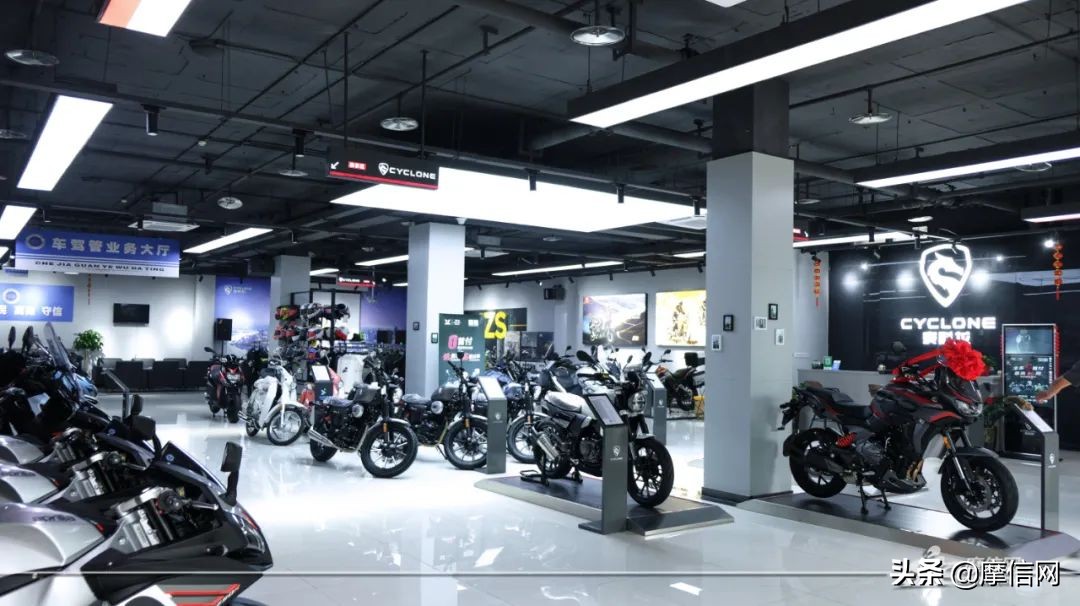 重庆骑龙街,重庆机车街区