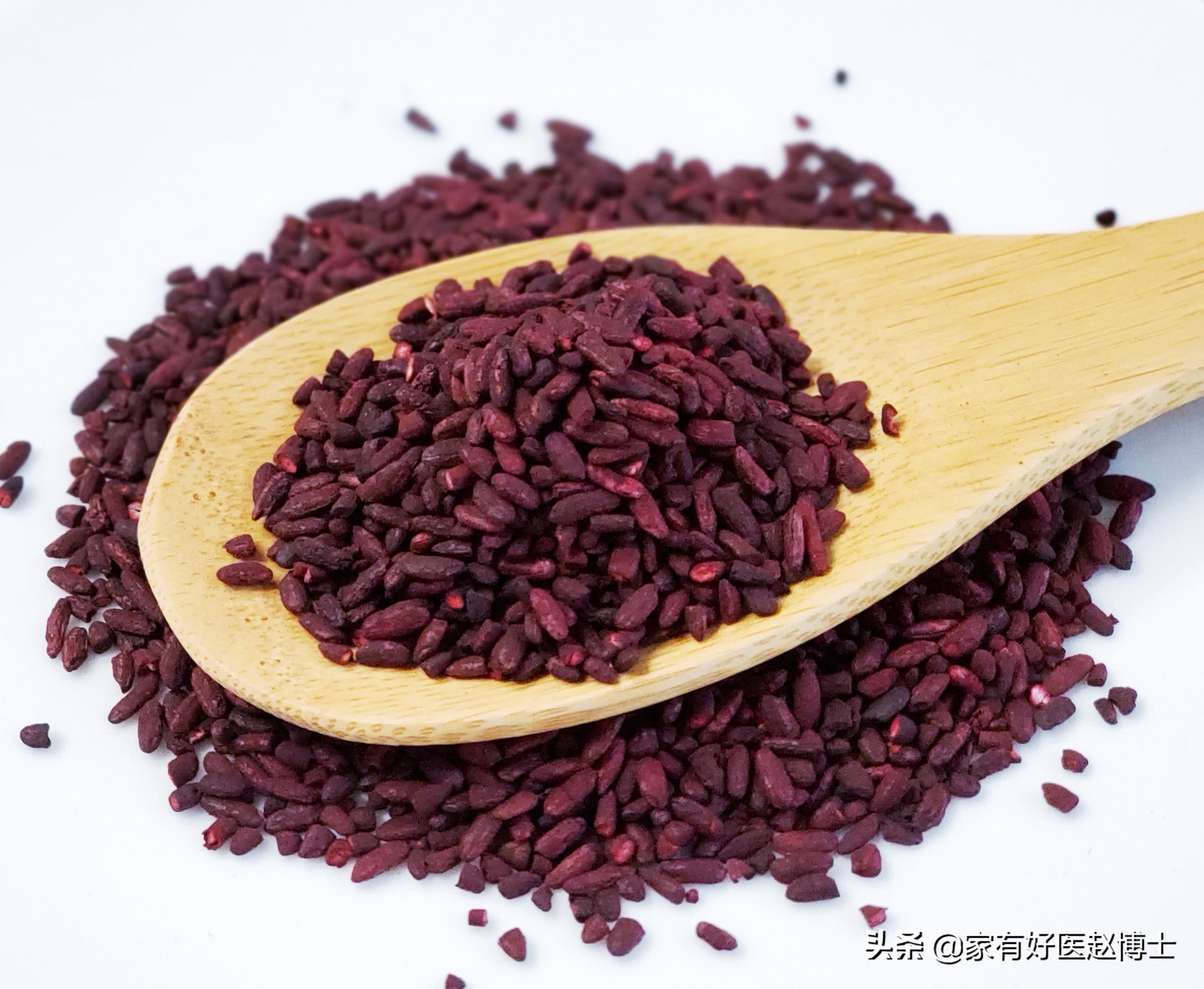 降脂通络软胶囊和血脂康哪个好,他汀与血脂康哪个降血脂效果好