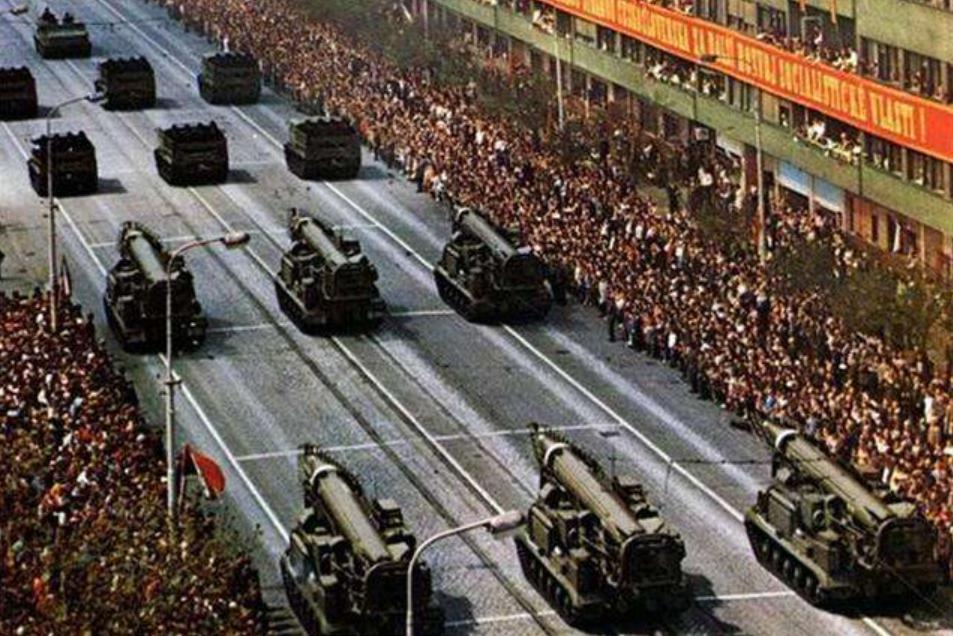 91年苏联解体，苏军元帅殉国自杀，死前修遗书5封，第5封让人心痛