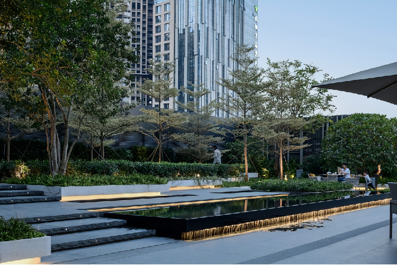 局破中破局,购物中心新零售突围