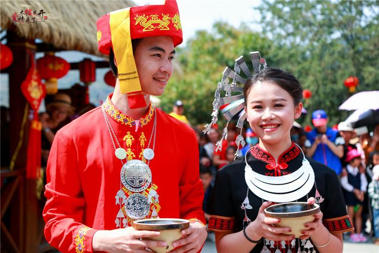 华夏民族魂正统传统婚礼,少数民族的婚礼惊艳隆重