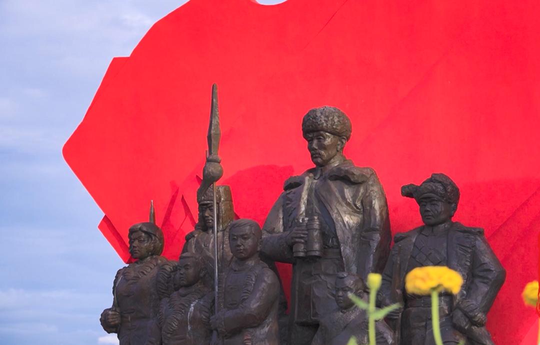 相见恨晚这首歌完整版,原汁原味古色古香的一座小城