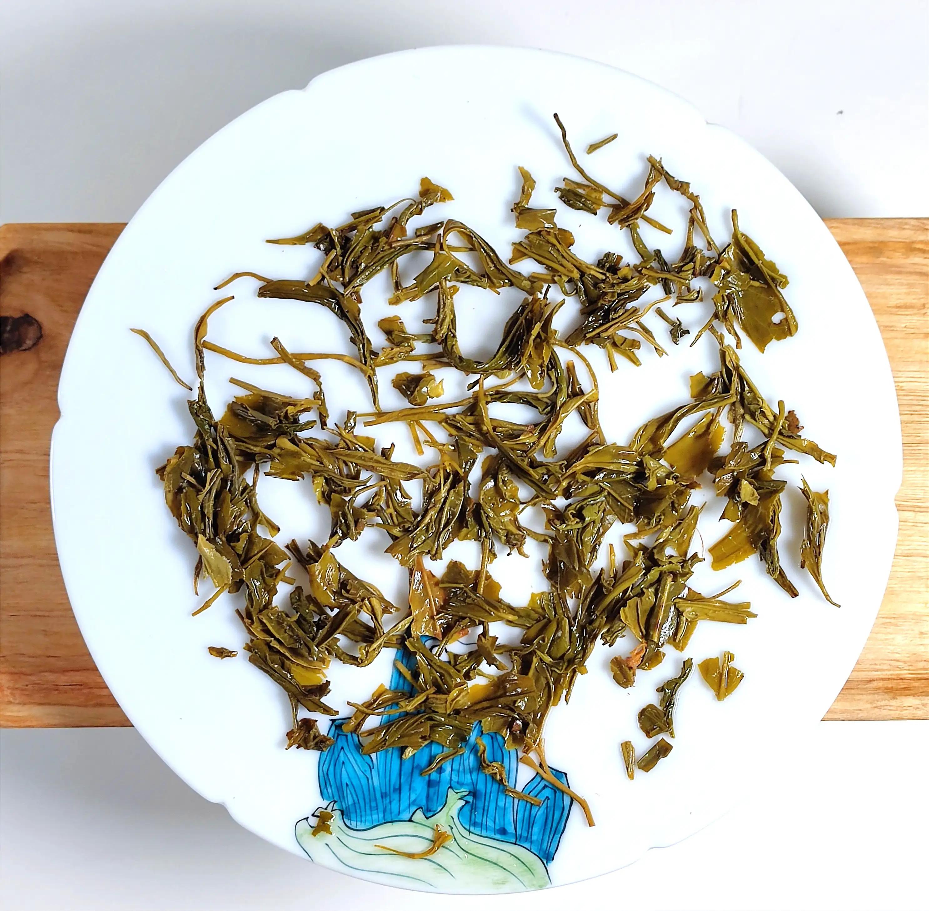 中茶蝴蝶和猴王茉莉花茶,南派茉莉