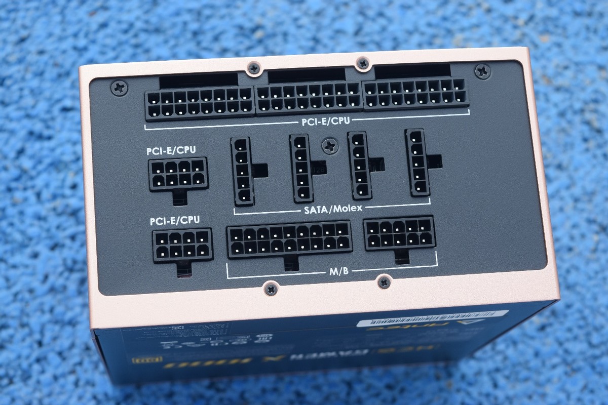 技嘉aorusgen41tb钛雕,pcie4.0固态技嘉评测