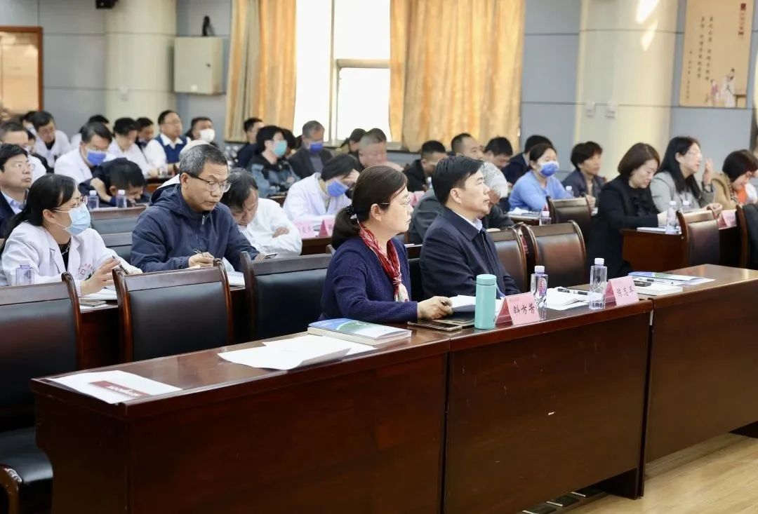 江西省人民医院召开学习贯彻习*平近**总书记重要讲话和全国*会两**精神专题会议