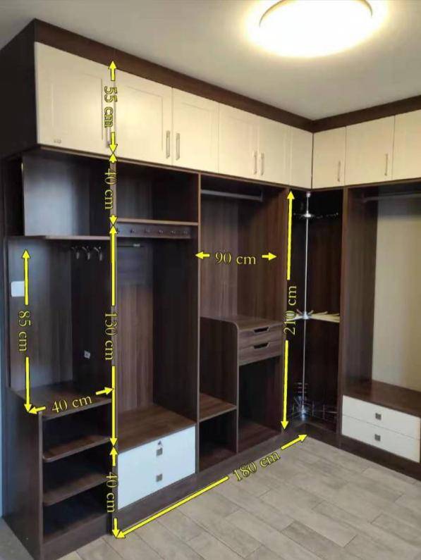 定制衣柜的尺寸一般是多少,各种衣柜定制板材报价