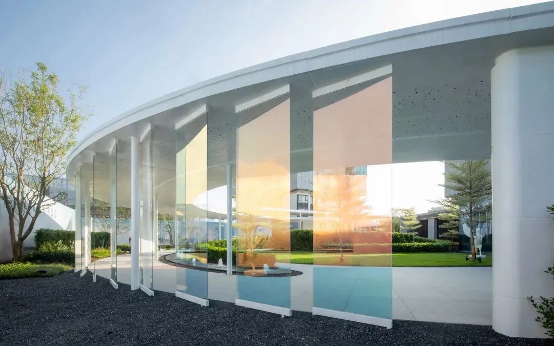 中营腾憬｜示范区如何通过玻璃做出亮点，设计+选材+施工工艺