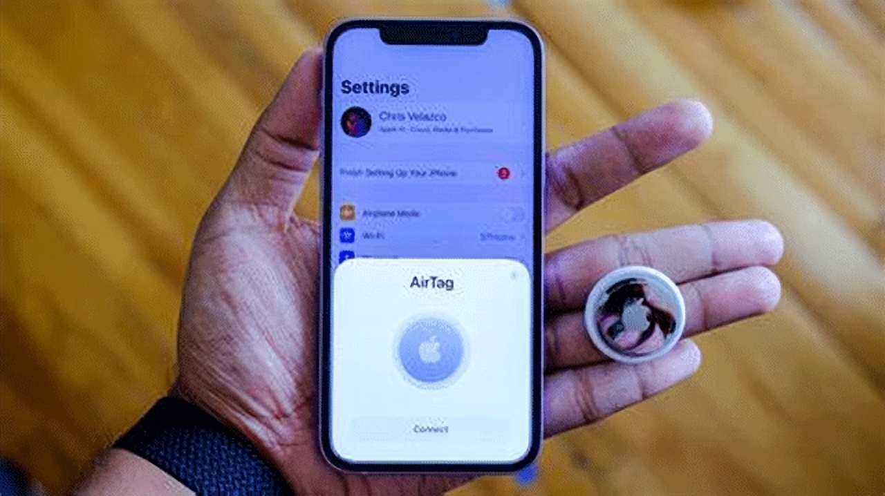 美国航空瘫痪，竟导致苹果AirTag爆卖，旅客疯狂购买