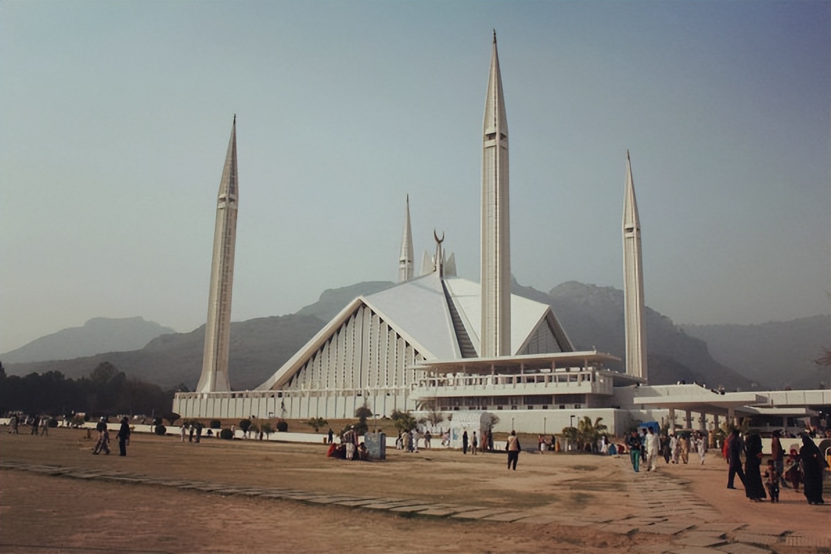 “巴基斯坦”现状，带你看看真实的巴铁